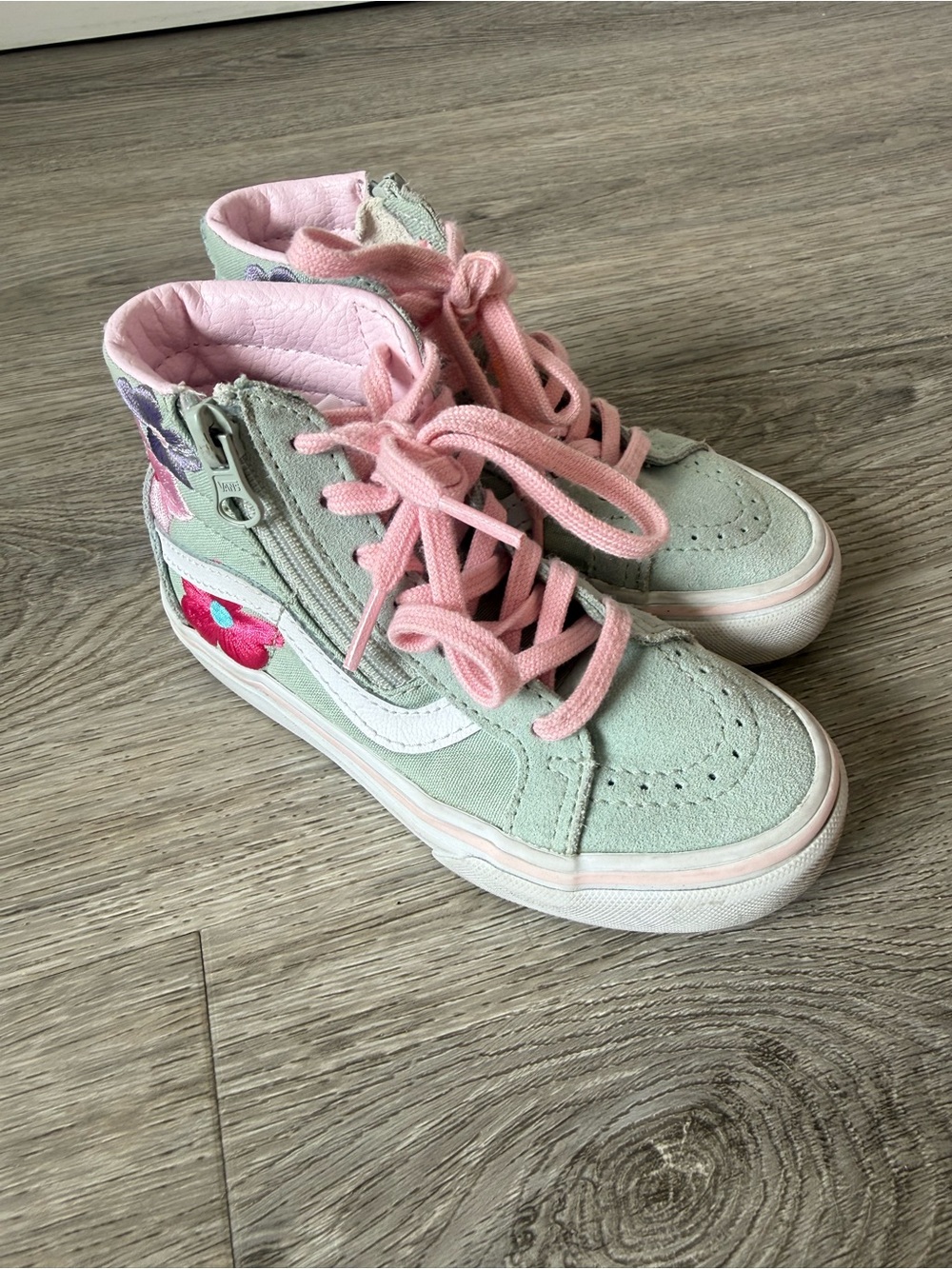 Vans Kids High-Top Sneakers in Mint and Pink with Floral Embroidery